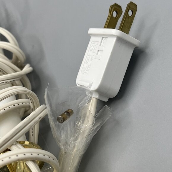 2 Electric Window Christmas Candle Lights Halo w/ Sensors Dusk to Dawn Plug-In - Picture 7 of 9